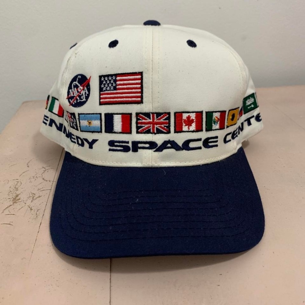 Vintage Nasa Kennedy Space Center white and navy hat